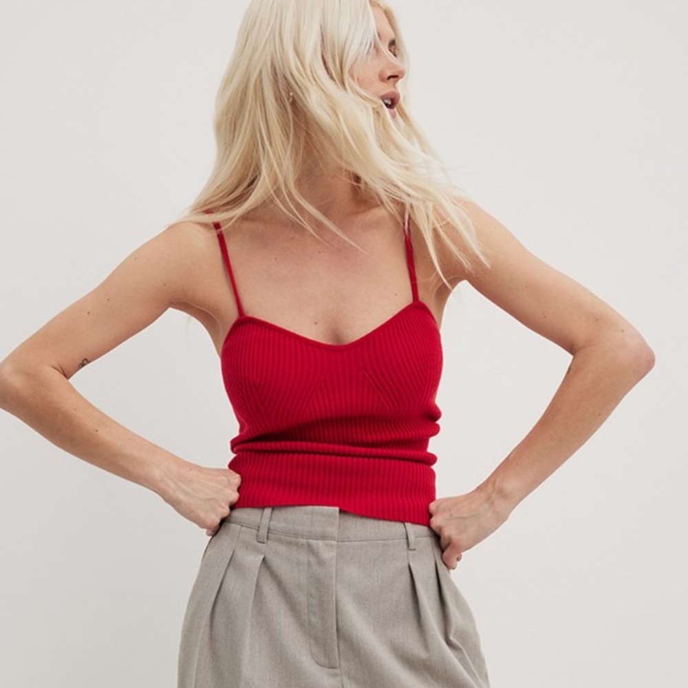 NWT NA-KD Fine Knitted Heartshape Top